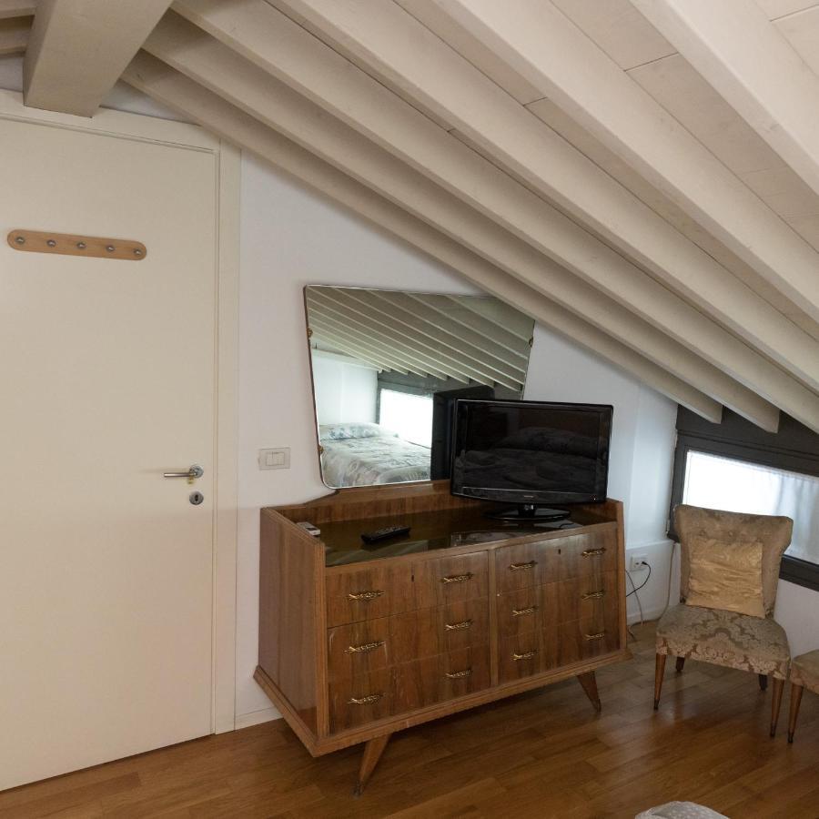 Nido Del Tadini Villa Ловере Екстериор снимка