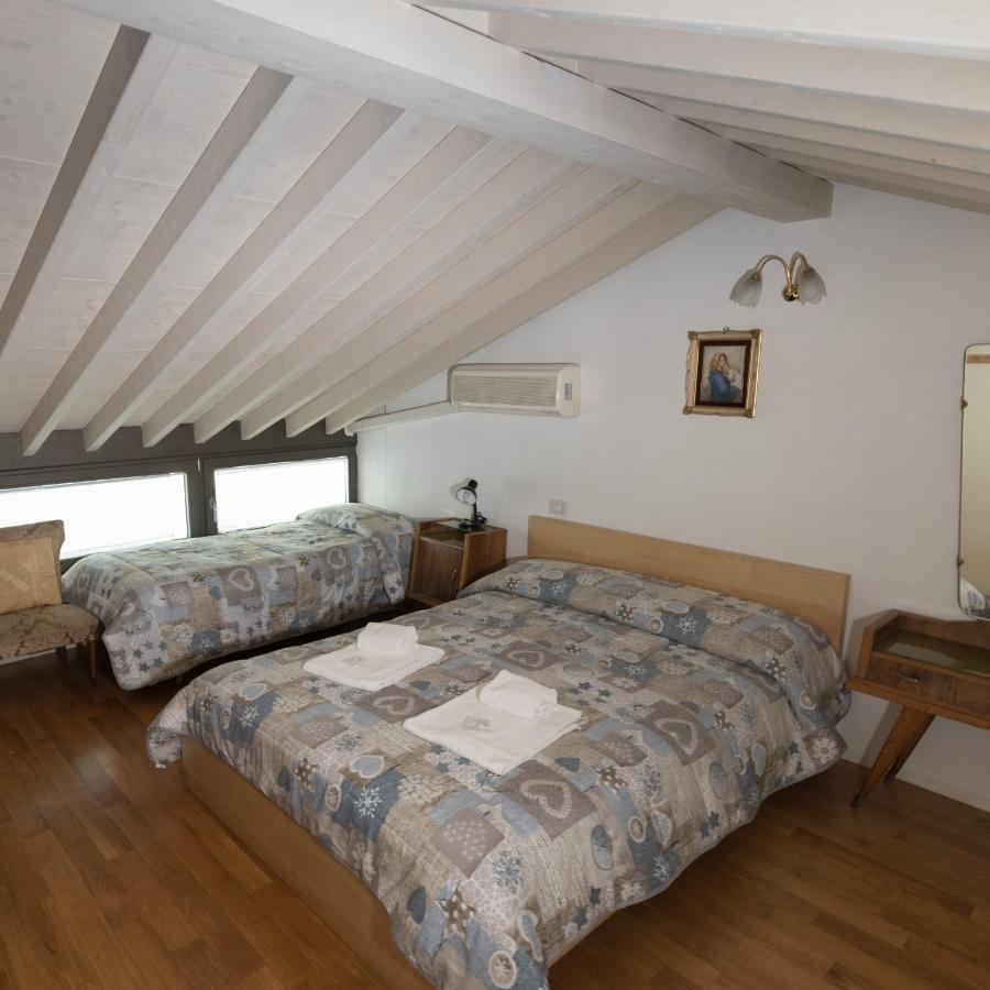 Nido Del Tadini Villa Ловере Екстериор снимка
